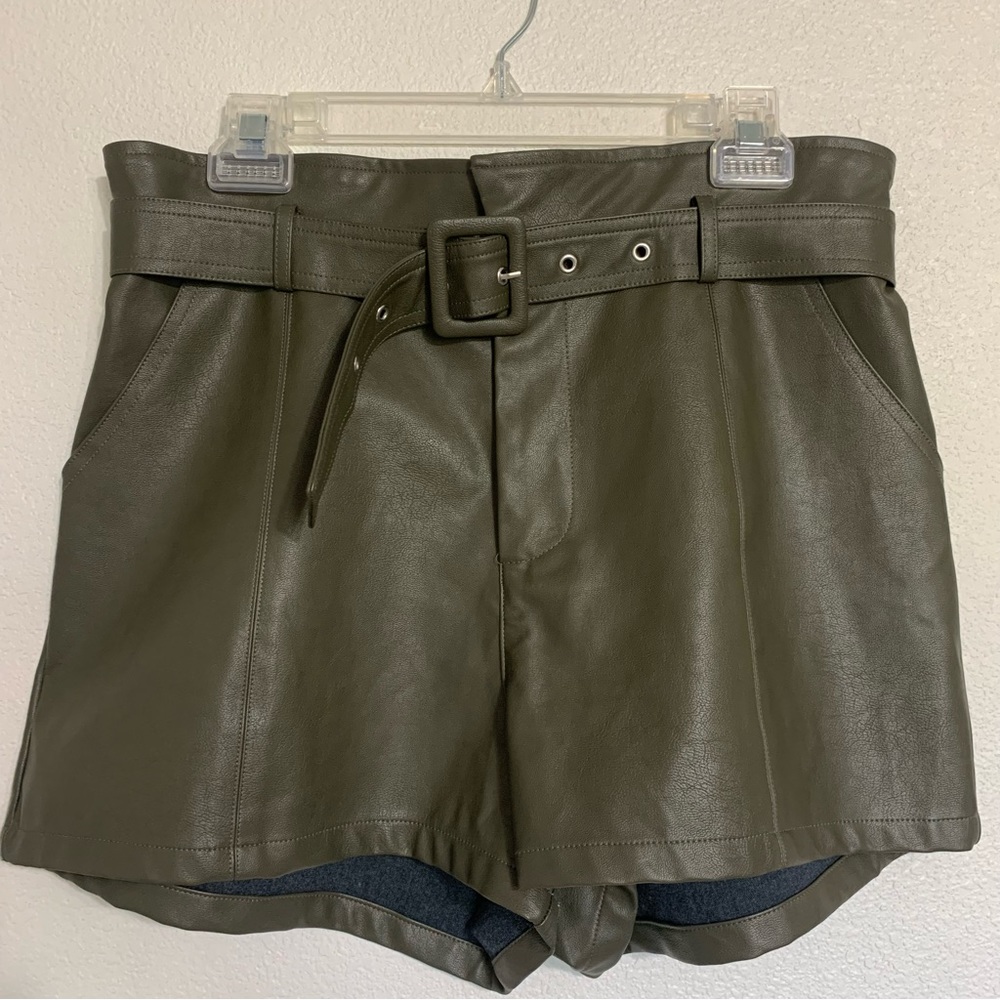 Altar’d State Scarlotte Faux Leather High Waisted Shorts Dark Olive Green Large